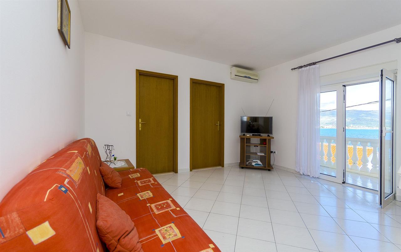 Apartments Krusica トロギール エクステリア 写真