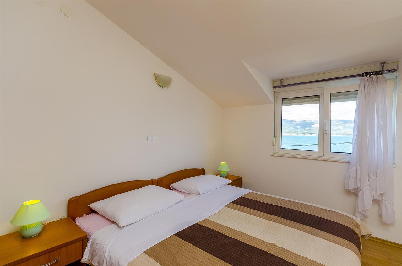 Apartments Krusica トロギール エクステリア 写真