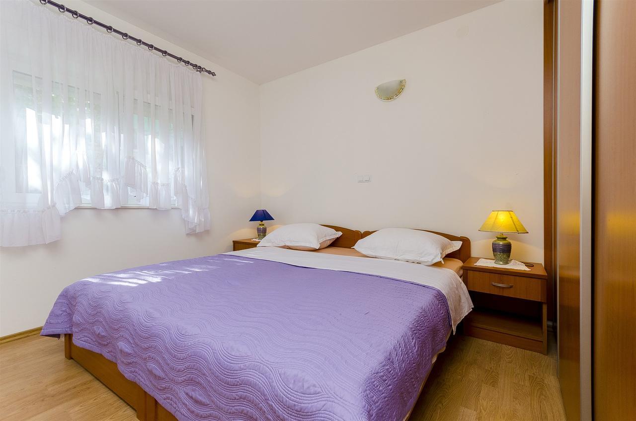 Apartments Krusica トロギール エクステリア 写真