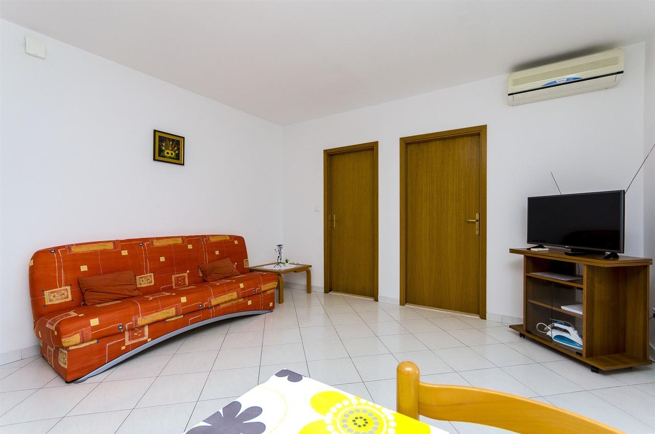 Apartments Krusica トロギール エクステリア 写真