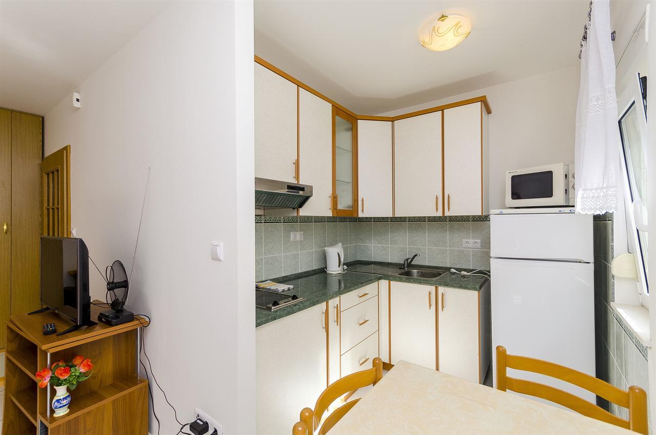 Apartments Krusica トロギール エクステリア 写真